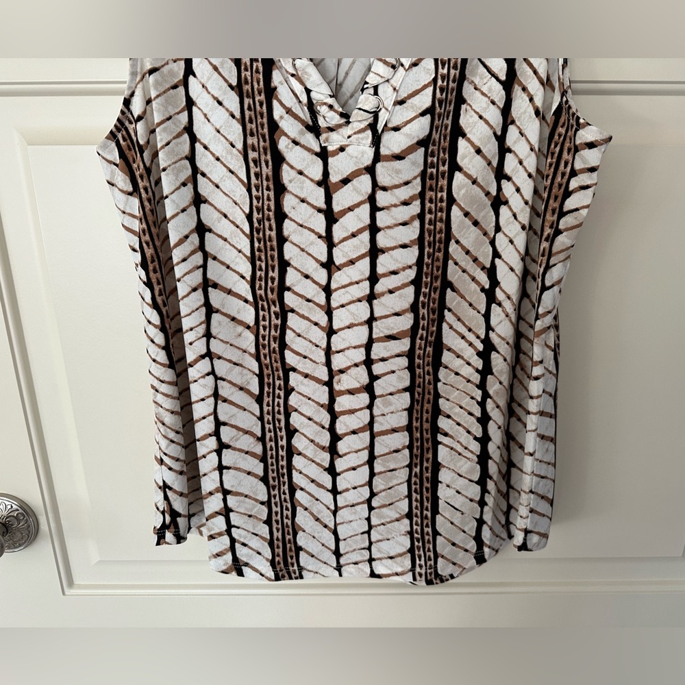 White House | Black Market Tribal Print Tank Top - Picture 3 of 5